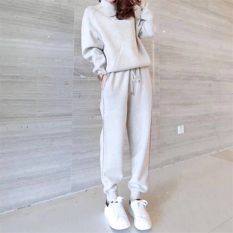 Cashmere knitted sweater suit