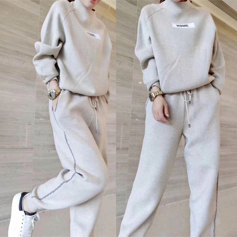 Cashmere knitted sweater suit