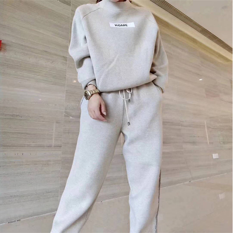 Cashmere knitted sweater suit