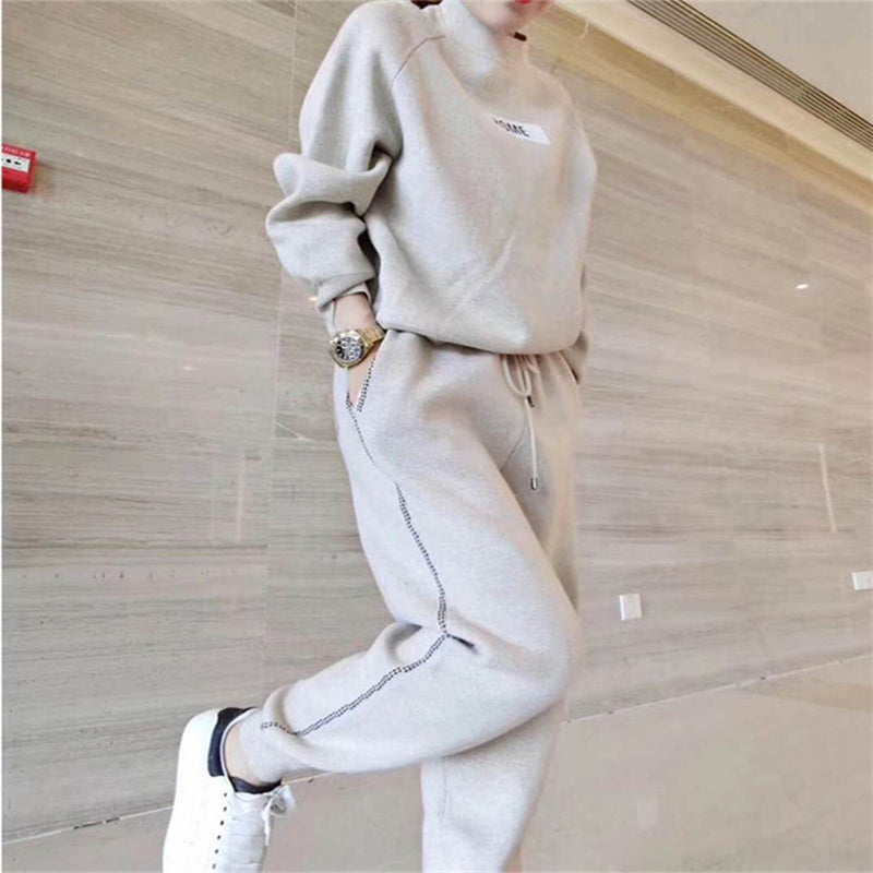 Cashmere knitted sweater suit